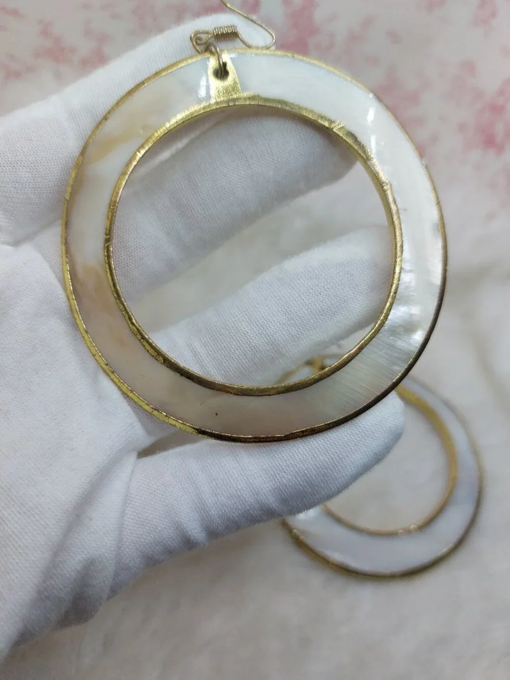 Vintage Mother of Pearl Large Hoop with Gold Rim Earrings - Picture 5 of 7